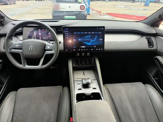 BYD Song L EV — Фото автомобиля 9