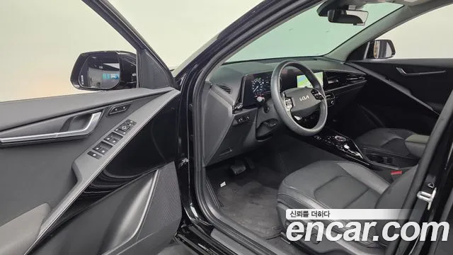 Kia Niro Niro (New) — Фото автомобиля 15