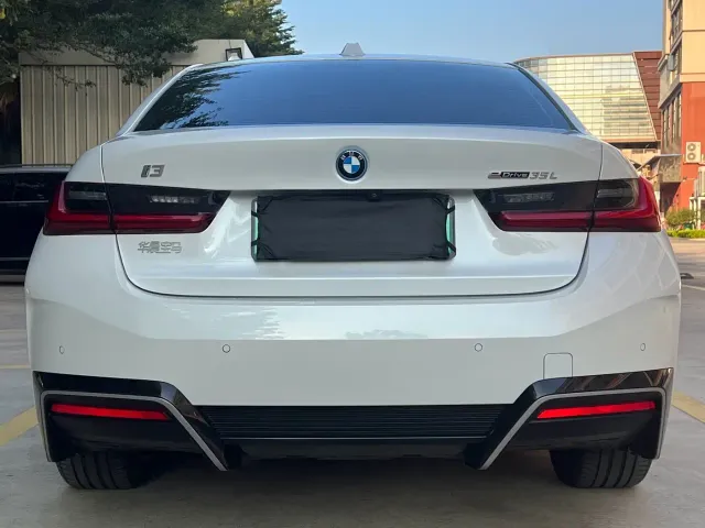BMW i3 — Фото автомобиля 4