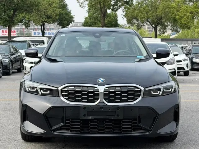 BMW 3 Series — Фото автомобиля 2