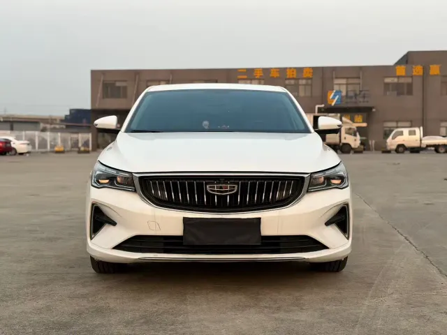 Geely Emgrand — Фото автомобиля 2
