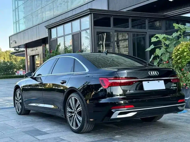 Audi A6L — Фото автомобиля 9