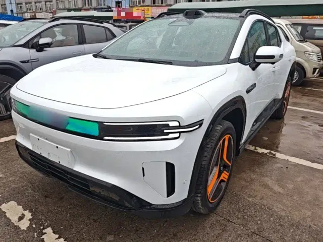 Фотография автомобиля — Changan Qiyuan E07