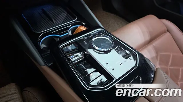 BMW 5 Series G60 — Фото автомобиля 9