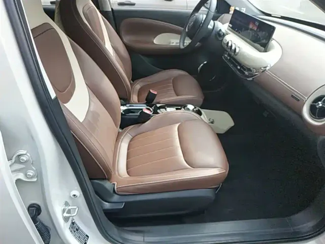Wuling Bingo — Фото автомобиля 24
