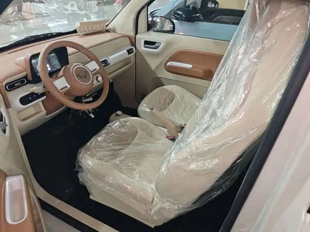 Wuling Hongguang Mini EV — Фото автомобиля 14