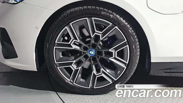BMW 5-Series 5 серия (G60) — Фото автомобиля 5