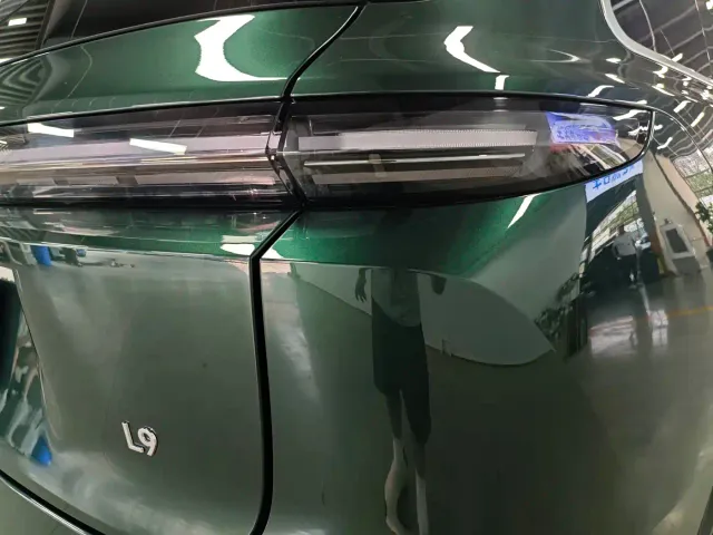 Li Auto L9 — Фото автомобиля 13