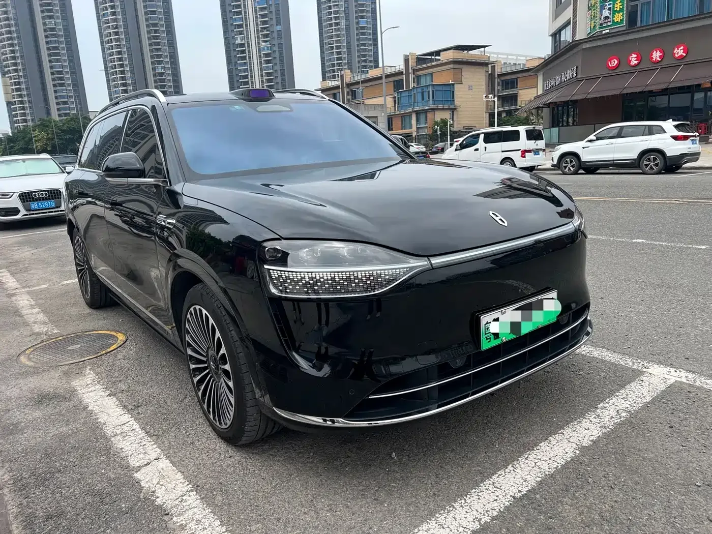 AITO Wenjie AITO M9 2024 Range Extender Max Edition 42kWh 6-seater — Фото автомобиля 2