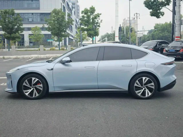 Nio ET5 — Фото автомобиля 3