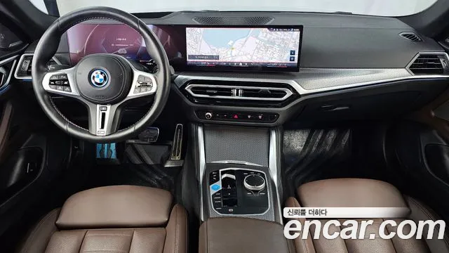 BMW i4 — Фото автомобиля 10