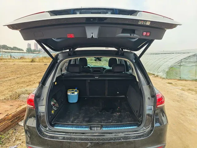 Mercedes-Benz GLE-Class — Фото автомобиля 12
