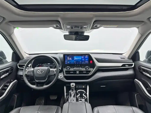 Toyota Highlander — Фото автомобиля 26