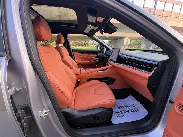 Geely Boyue — Фото автомобиля 18