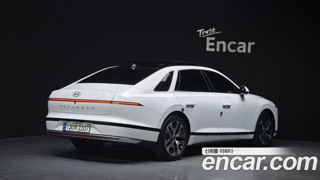 Hyundai Grandeur — Фото автомобиля 2