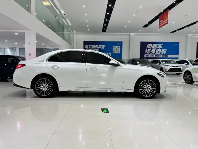 Mercedes-Benz C-Class — Фото автомобиля 4