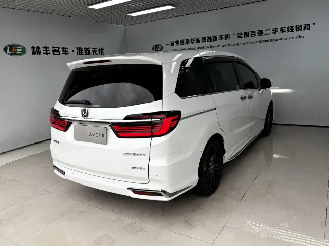 Honda Odyssey — Фото автомобиля 5