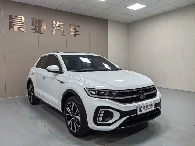 Volkswagen T-Roc — Фото автомобиля 3