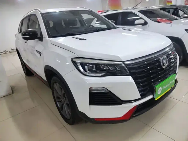 Changan CS75 — Фото автомобиля 3