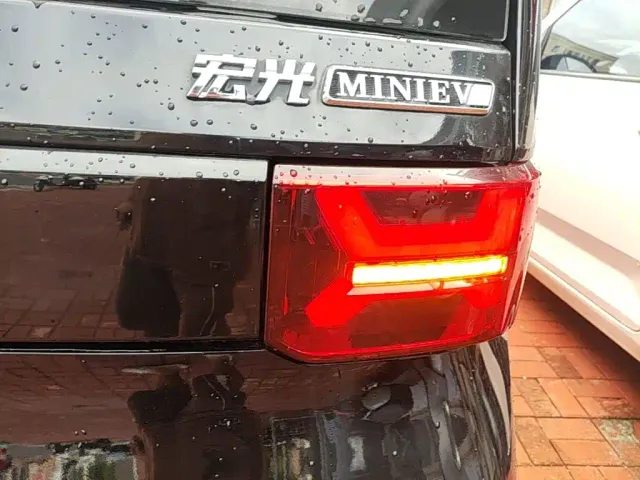 Wuling Hongguang Mini EV — Фото автомобиля 7