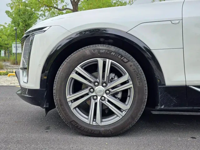 Cadillac Lyriq — Фото автомобиля 24