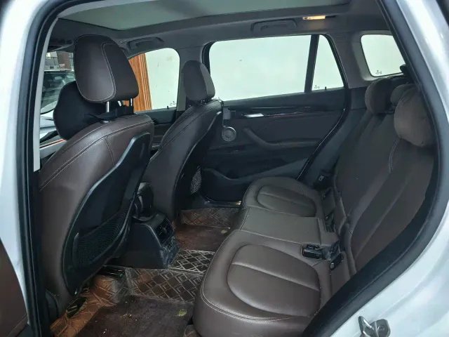 BMW X1 — Фото автомобиля 5
