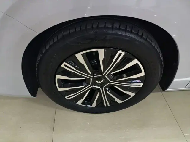 Wuling Starlight 730 — Фото автомобиля 22