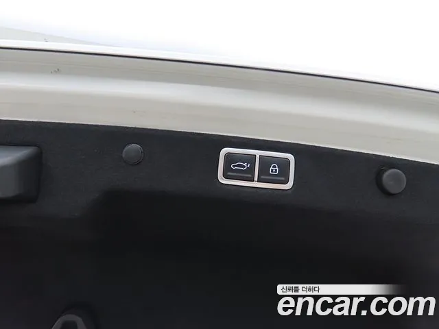 Hyundai Grandeur GN7 — Фото автомобиля 18