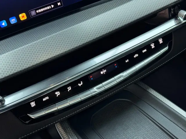 Cadillac XT5 — Фото автомобиля 13