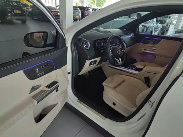 Mercedes-Benz GLA-Class — Фото автомобиля 15