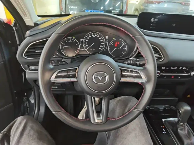 Mazda CX-30 — Фото автомобиля 10