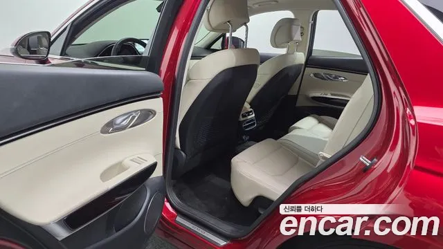 Genesis GV70 — Фото автомобиля 17