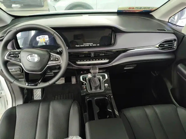 GAC Trumpchi M6 — Фото автомобиля 6
