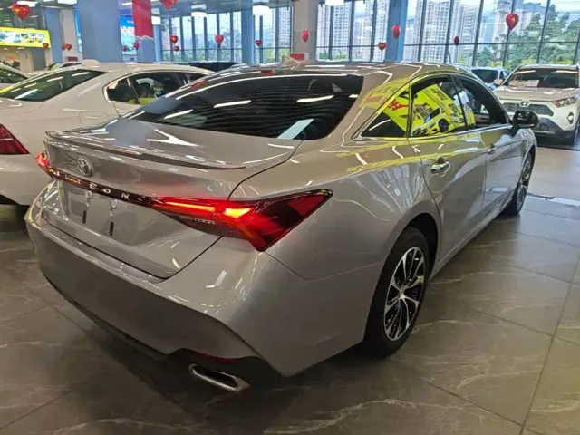 Toyota Avalon — Фото автомобиля 6