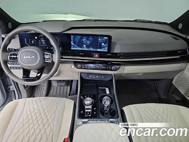 Kia Carnival Generation 4 — Фото автомобиля 8