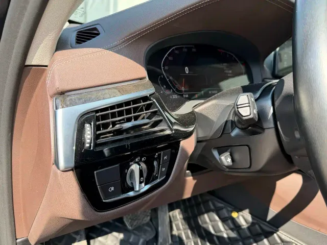 BMW 5 Series — Фото автомобиля 13