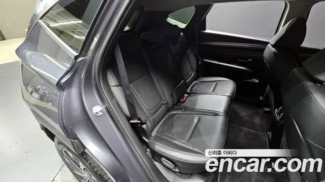 Hyundai Tucson Tucson (NX4) Дизель 2.0 4WD — Фото автомобиля 11