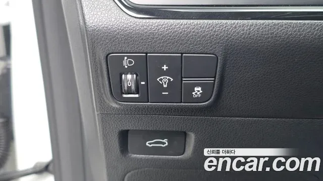 Kia K5 Новый K5 3 поколение 2.0 LPi(Для проката) — Фото автомобиля 14