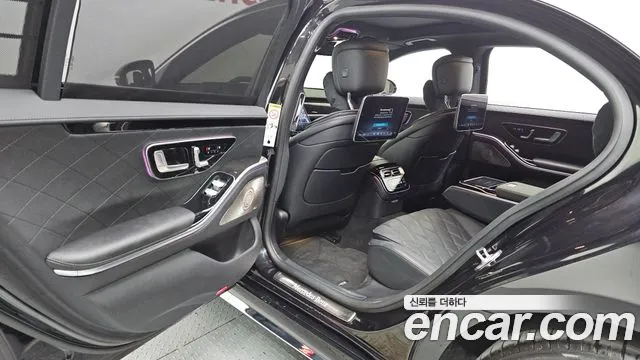 Mercedes-Benz S-Class — Фото автомобиля 16