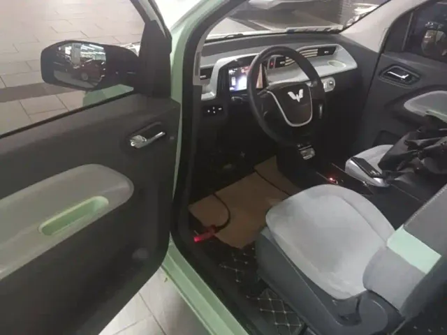 Wuling Hongguang Mini EV — Фото автомобиля 15