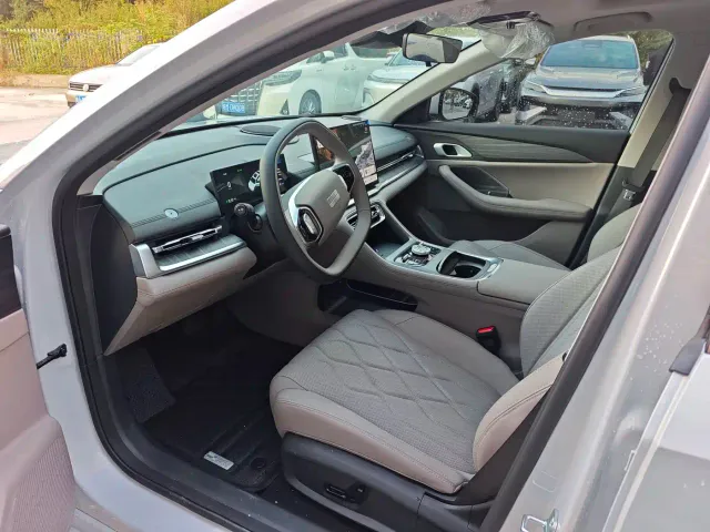Geely Galaxy A7 EV — Фото автомобиля 9