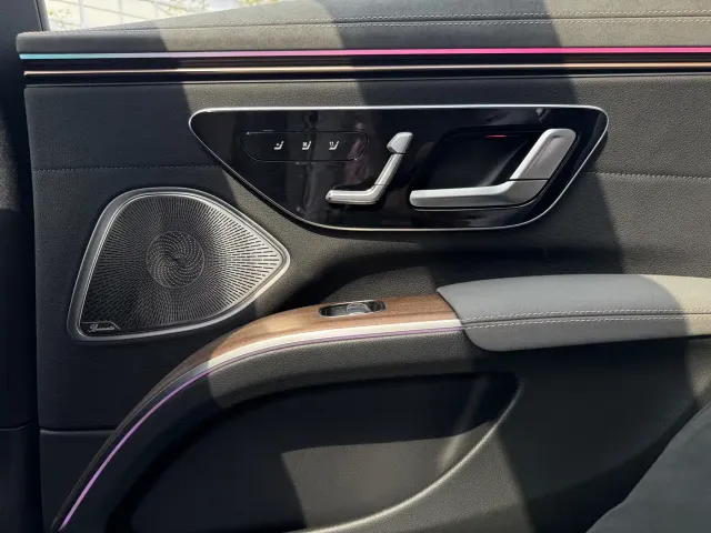 Mercedes-Benz EQS — Фото автомобиля 13