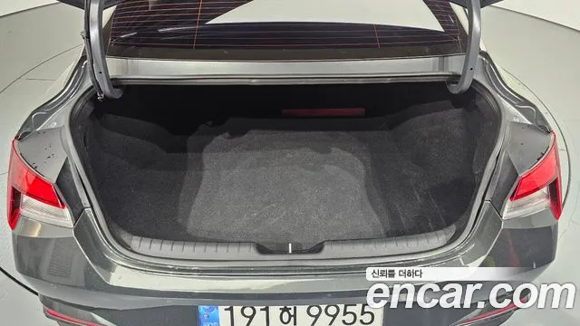 Hyundai AVANTE Avante (CN7) — Фото автомобиля 20