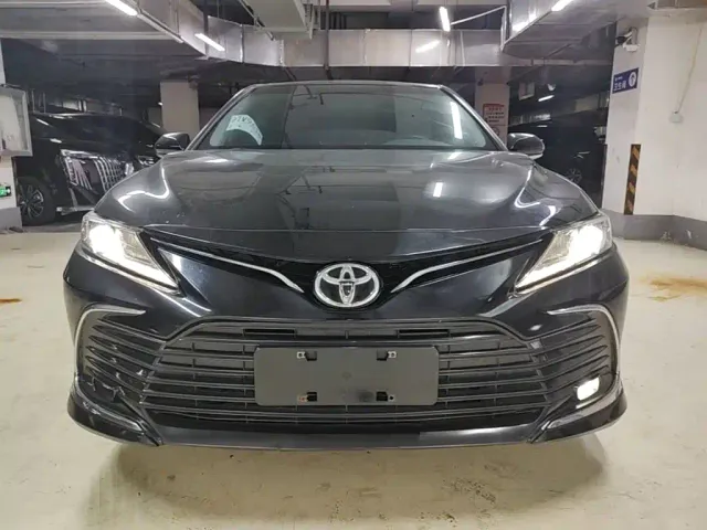 Toyota Camry — Фото автомобиля 2