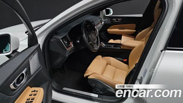 Вольво V60 V60 Cross Country 2 поколение B5 Ultimate AWD — Фото автомобиля 10