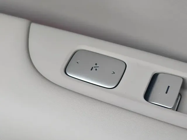 Xiaomi YU7 — Фото автомобиля 13