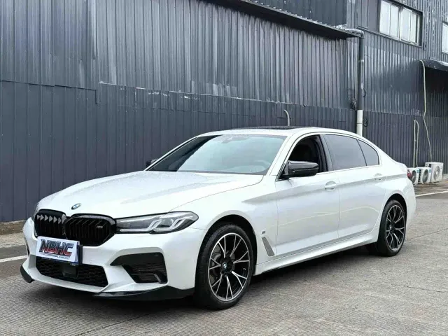 Фотография автомобиля — BMW 5 Series