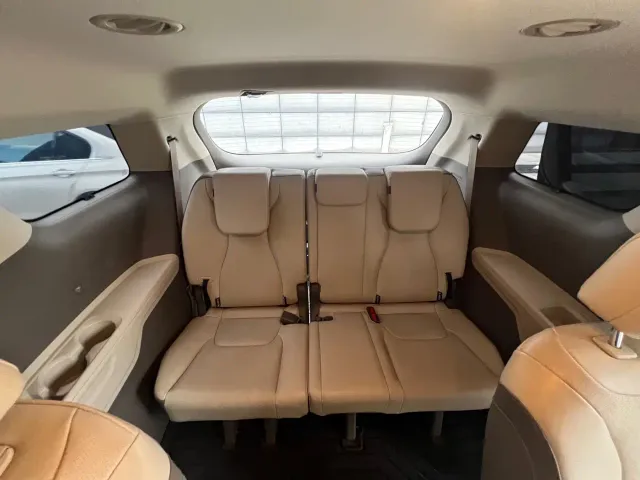 Kia Carnival — Фото автомобиля 12
