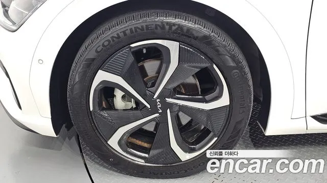 Kia EV6 — Фото автомобиля 4