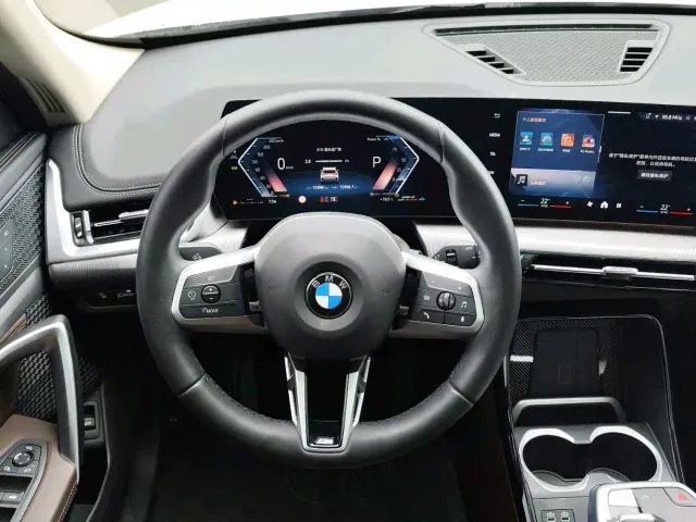 BMW X1 — Фото автомобиля 7
